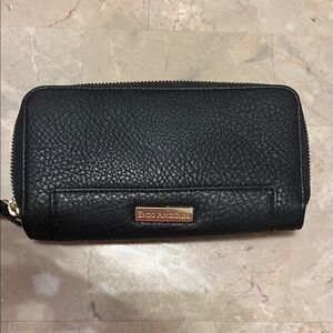 Enzo Angiolini Textured Black Wallet